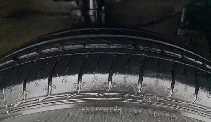 2021 Maruti Ciaz DELTA 1.5 SHVS MT PETROL, Petrol, Manual, 21,951 km, Right Front Tyre Tread