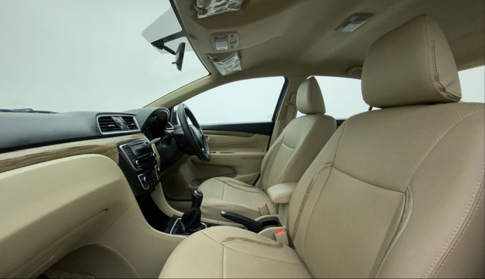 2021 Maruti Ciaz DELTA 1.5 SHVS MT PETROL, Petrol, Manual, 21,951 km, Right Side Front Door Cabin