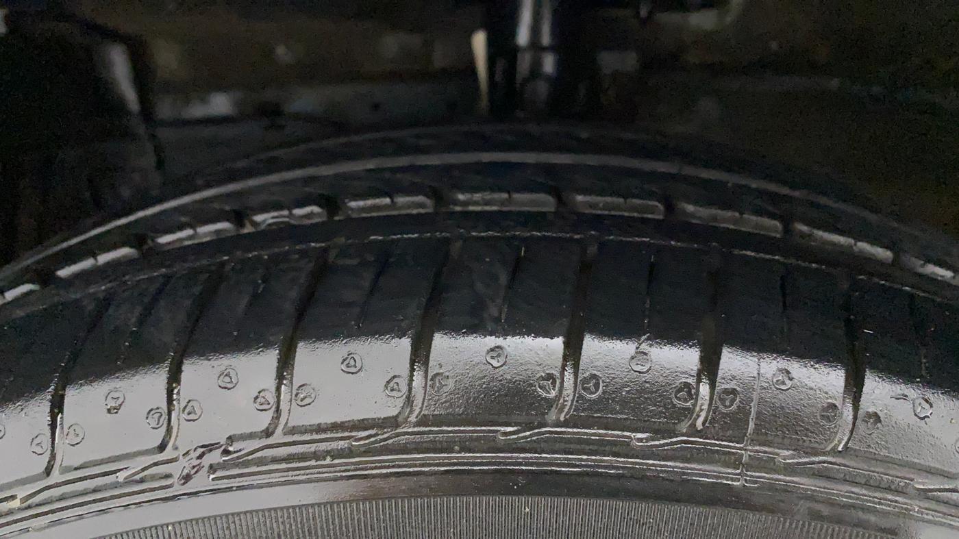 2021 Maruti Ciaz DELTA 1.5 SHVS MT PETROL, Petrol, Manual, 21,951 km, Left Front Tyre Tread