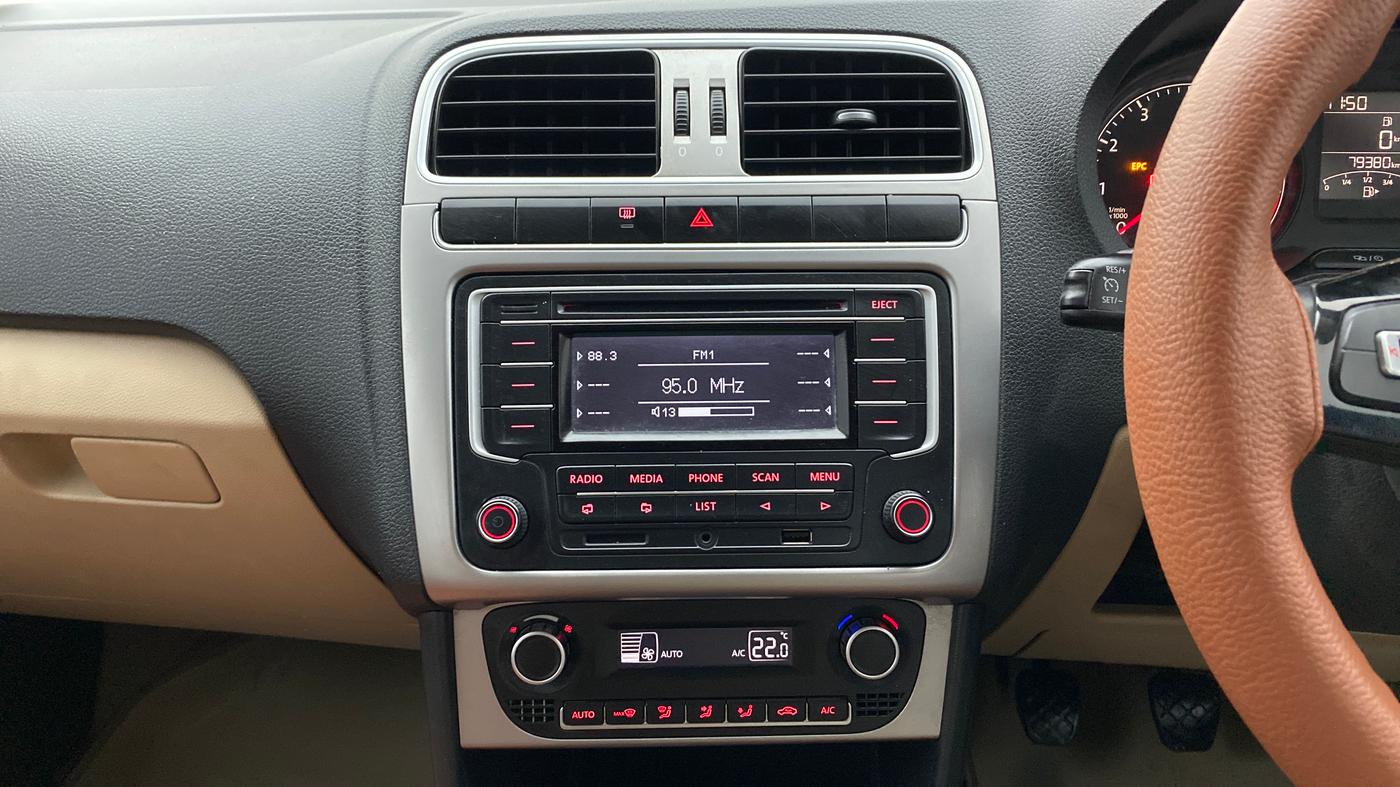 2015 Volkswagen Polo HIGHLINE1.2L, Petrol, Manual, 79,380 km, Air Conditioner