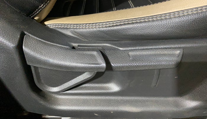 2020 KIA SONET HTX 1.5, Diesel, Manual, 67,995 km, Driver Side Adjustment Panel