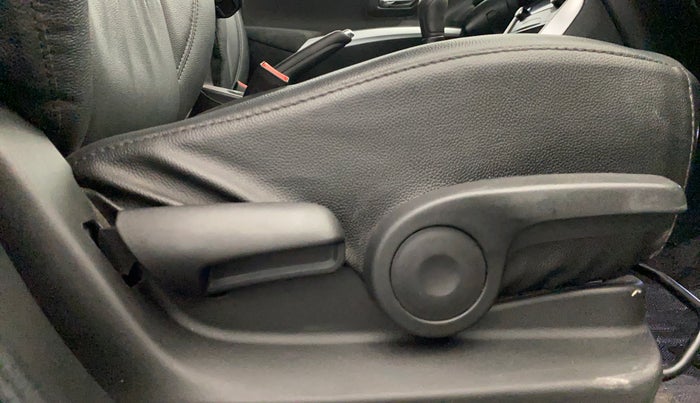 2018 Maruti S Cross ZETA 1.3, Diesel, Manual, 66,676 km, Driver Side Adjustment Panel