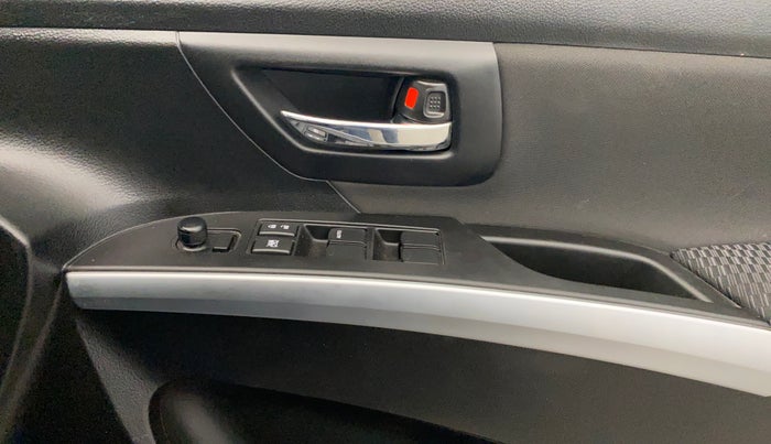 2018 Maruti S Cross ZETA 1.3, Diesel, Manual, 66,676 km, Driver Side Door Panels Control