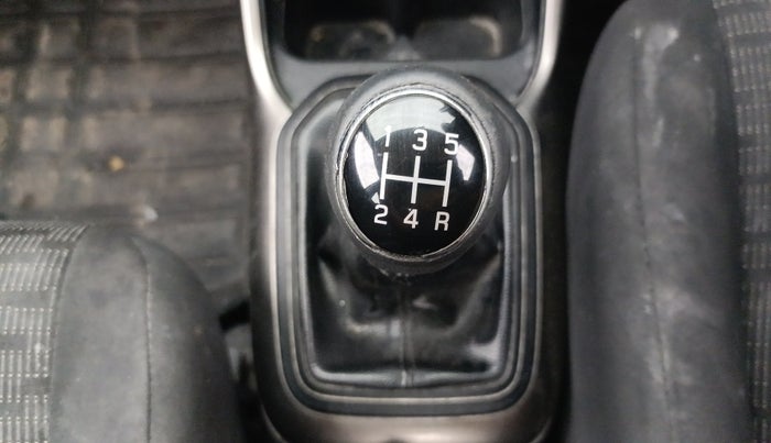 2017 Maruti IGNIS SIGMA 1.2, Petrol, Manual, 86,456 km, Gear Lever