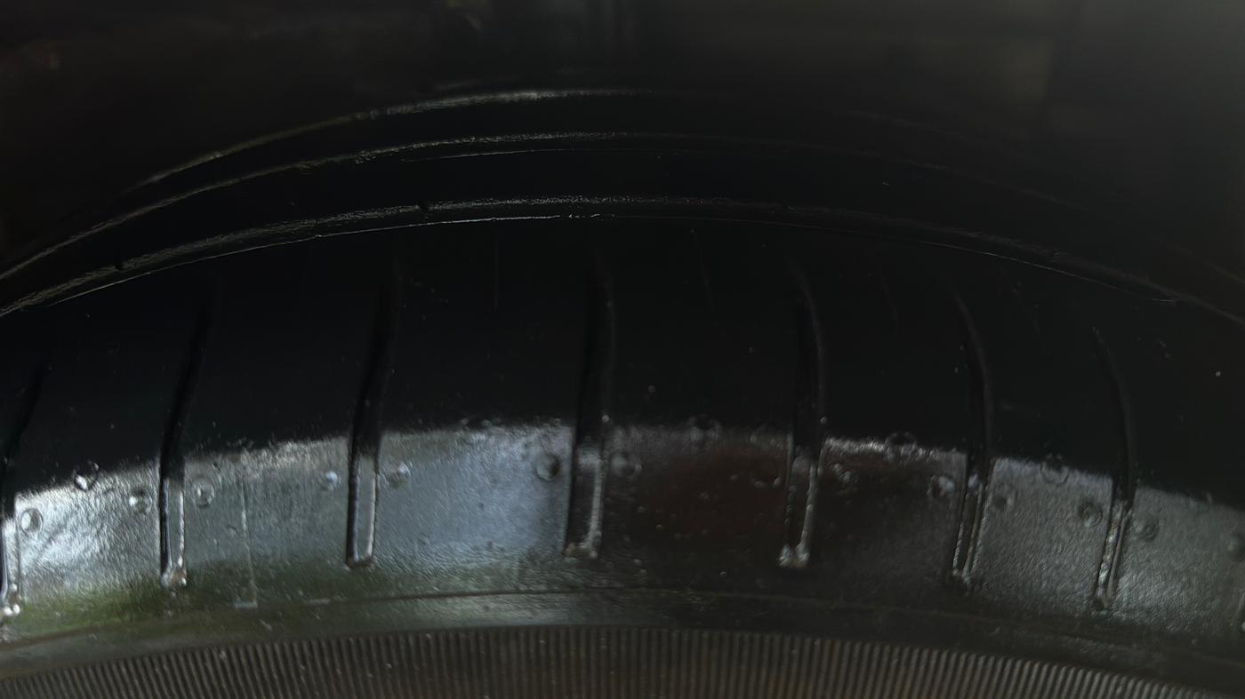 2022 Maruti Ciaz SIGMA 1.5 SHVS MT  PETROL, Petrol, Manual, 66,194 km, Right Front Tyre Tread