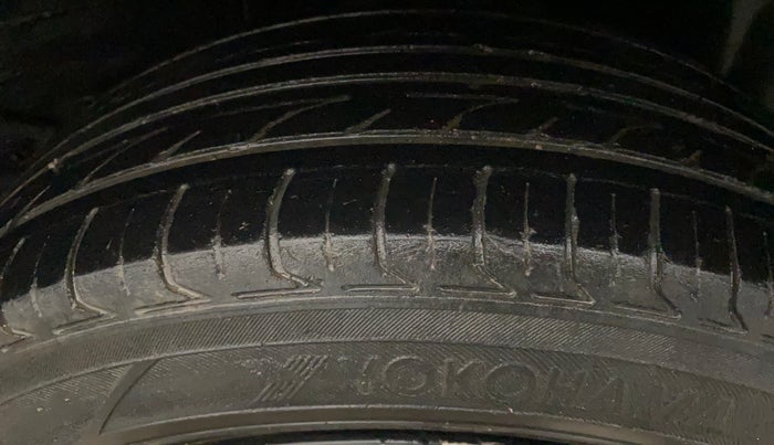 2020 Tata ALTROZ XM PETROL, Petrol, Manual, 63,444 km, Left Rear Tyre Tread