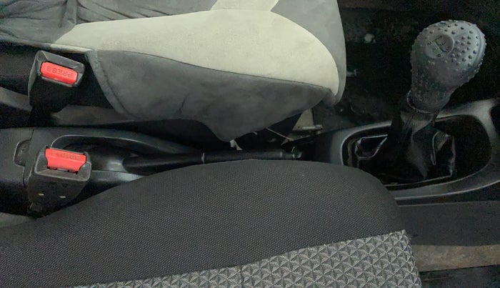 2011 Maruti Wagon R 1.0 LXI, Petrol, Manual, 64,833 km, Gear Lever