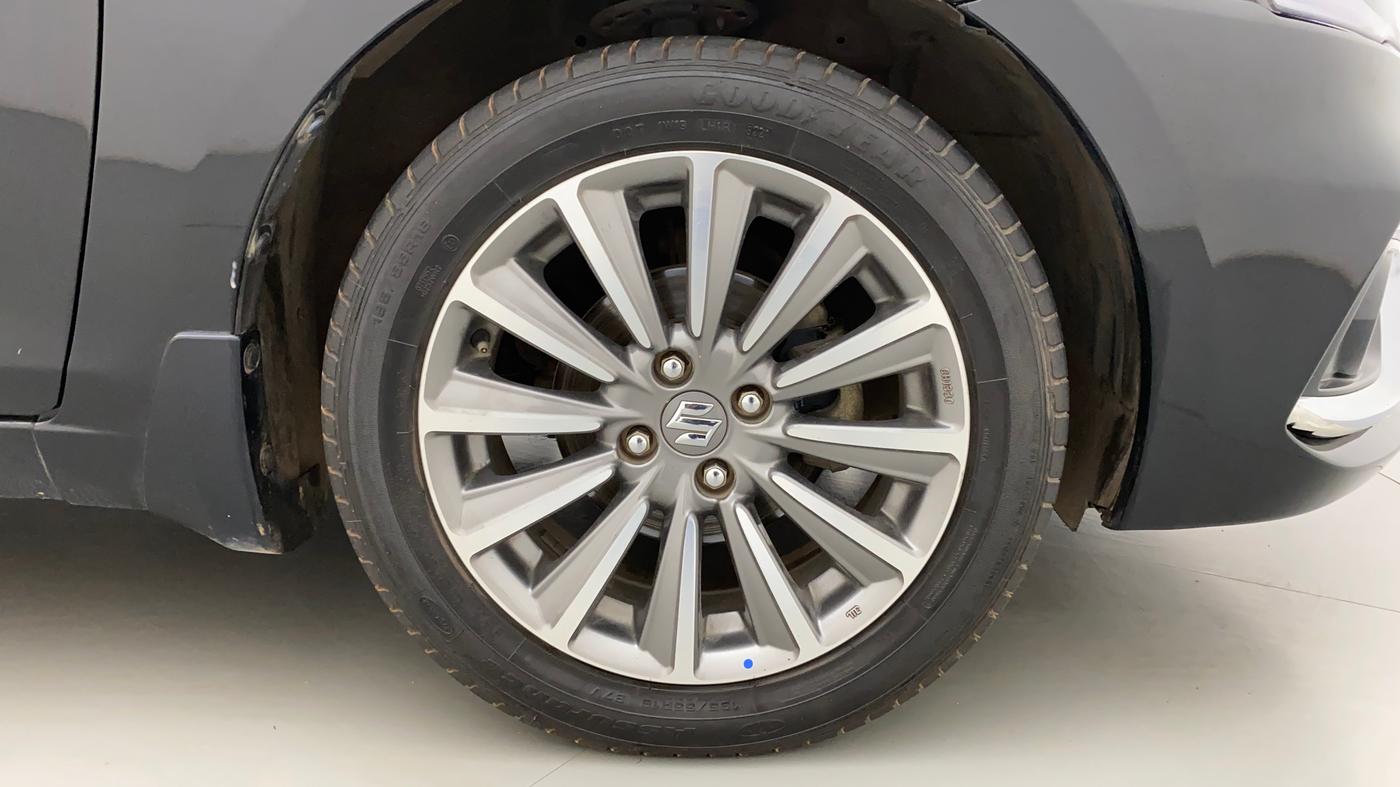 2019 Maruti Ciaz ALPHA  AT 1.5 SHVS PETROL, Petrol, Automatic, 1,08,914 km, Right Front Wheel
