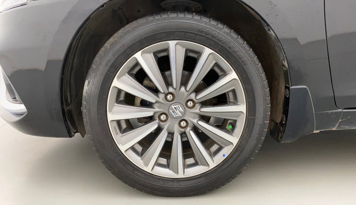 2019 Maruti Ciaz ALPHA  AT 1.5 SHVS PETROL, Petrol, Automatic, 1,08,914 km, Left Front Wheel
