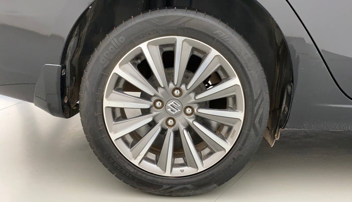 2019 Maruti Ciaz ALPHA  AT 1.5 SHVS PETROL, Petrol, Automatic, 1,08,914 km, Right Rear Wheel