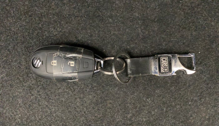 2019 Maruti Ciaz ALPHA  AT 1.5 SHVS PETROL, Petrol, Automatic, 1,08,914 km, Key Close Up