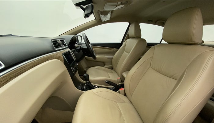 2019 Maruti Ciaz ALPHA  AT 1.5 SHVS PETROL, Petrol, Automatic, 1,08,914 km, Right Side Front Door Cabin