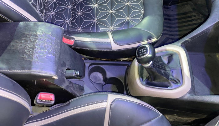 2016 Hyundai Grand i10 SPORTZ 1.2 KAPPA VTVT, Petrol, Manual, 90,804 km, Gear Lever