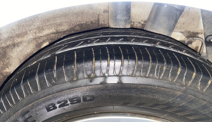 2016 Hyundai Grand i10 SPORTZ 1.2 KAPPA VTVT, Petrol, Manual, 90,804 km, Left Rear Tyre Tread