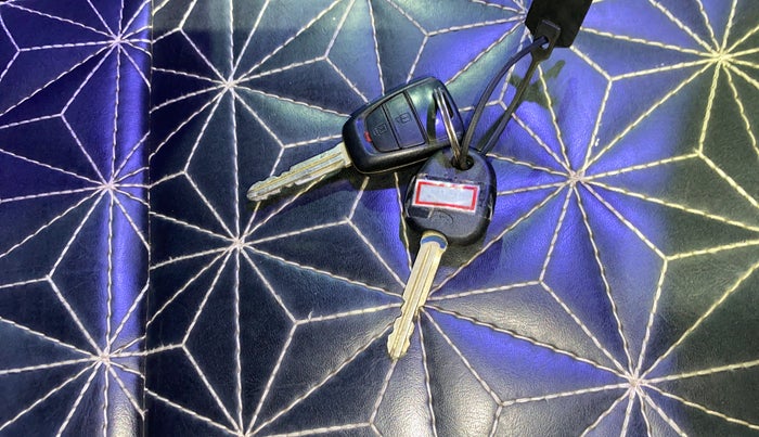 2016 Hyundai Grand i10 SPORTZ 1.2 KAPPA VTVT, Petrol, Manual, 90,804 km, Key Close Up