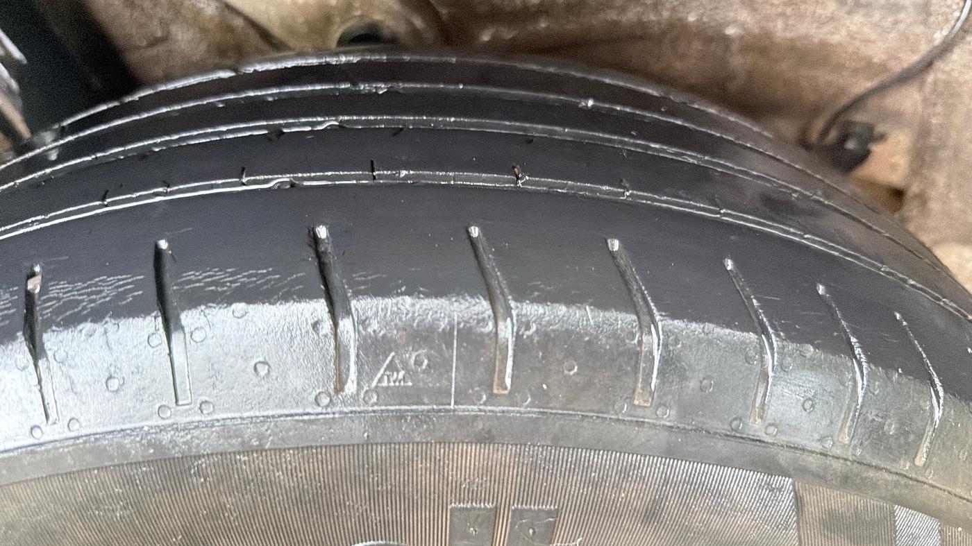 2023 Hyundai VENUE S 1.2, Petrol, Manual, 77,602 km, Right Rear Tyre Tread