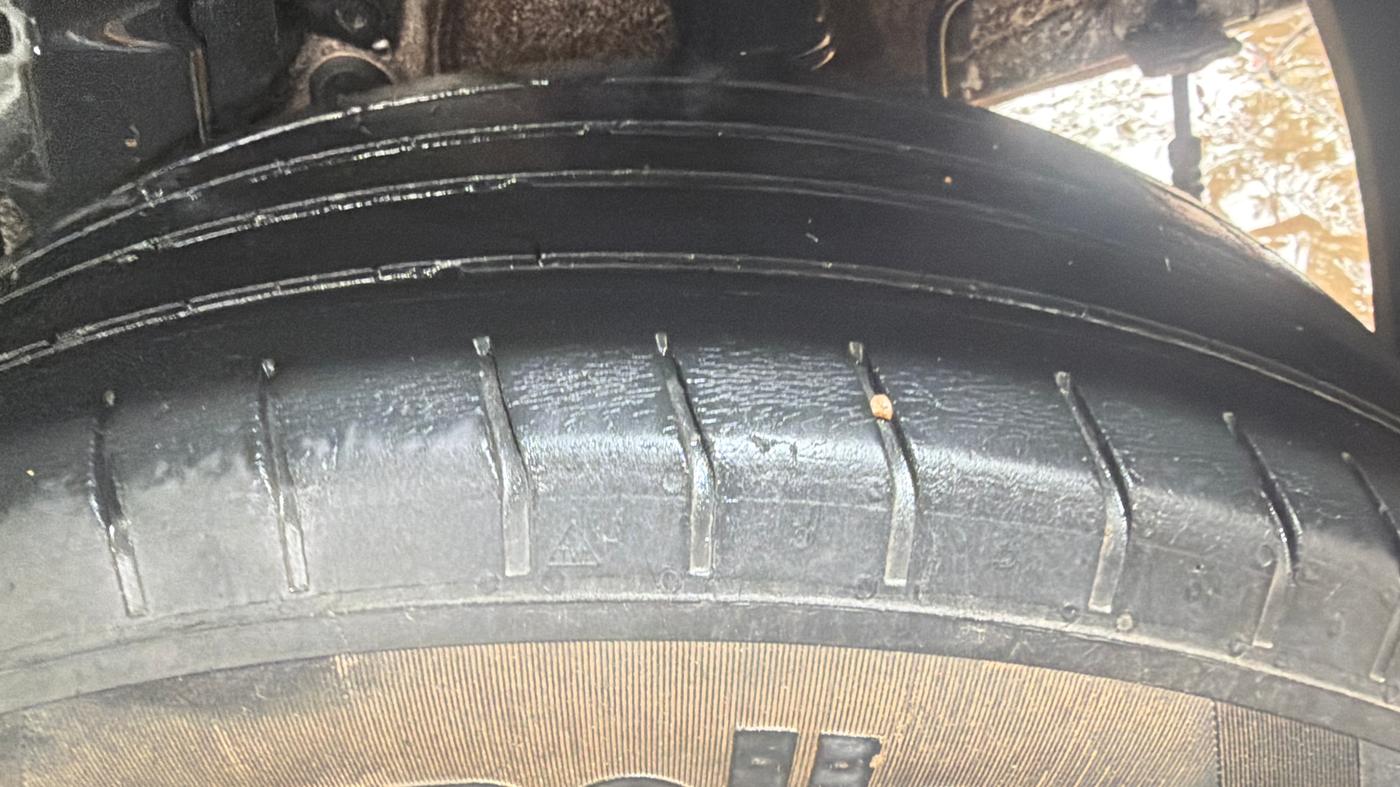 2023 Hyundai VENUE S 1.2, Petrol, Manual, 77,602 km, Left Rear Tyre Tread