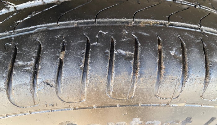 2013 Ford Ecosport TITANIUM 1.5L PETROL AT, Petrol, Automatic, 88,847 km, Right Rear Tyre Tread