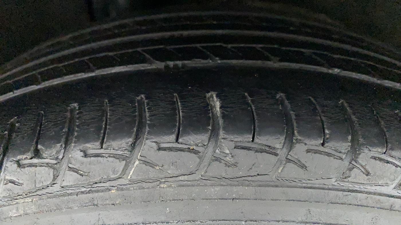 2016 Maruti Baleno DELTA CVT PETROL 1.2, Petrol, Automatic, 50,647 km, Right Rear Tyre Tread