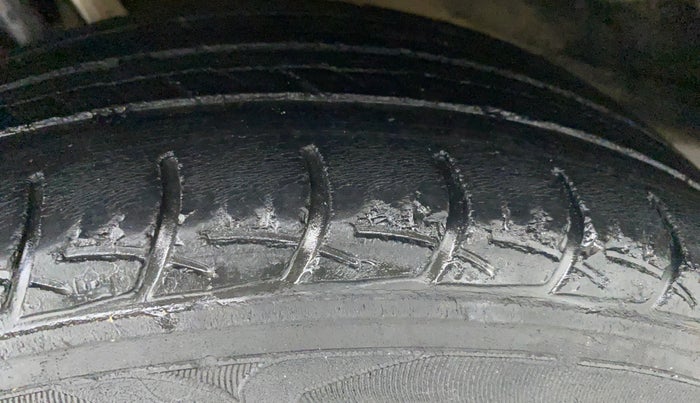 2016 Maruti Baleno DELTA CVT PETROL 1.2, Petrol, Automatic, 50,647 km, Left Front Tyre Tread
