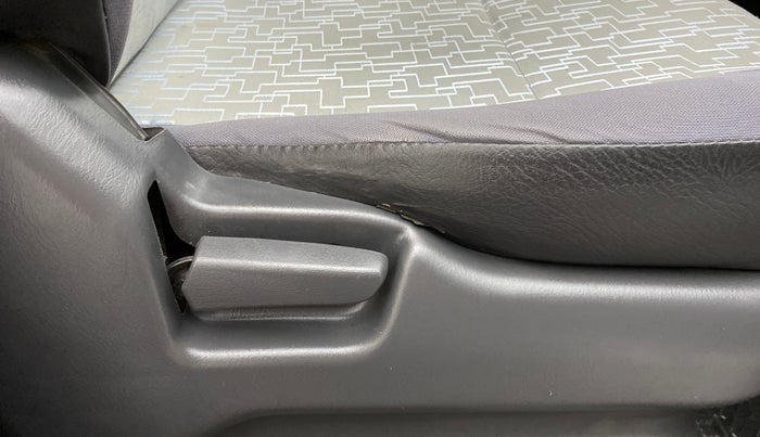 2010 Maruti Wagon R LXI MINOR, Petrol, Manual, 29,736 km, Driver Side Adjustment Panel