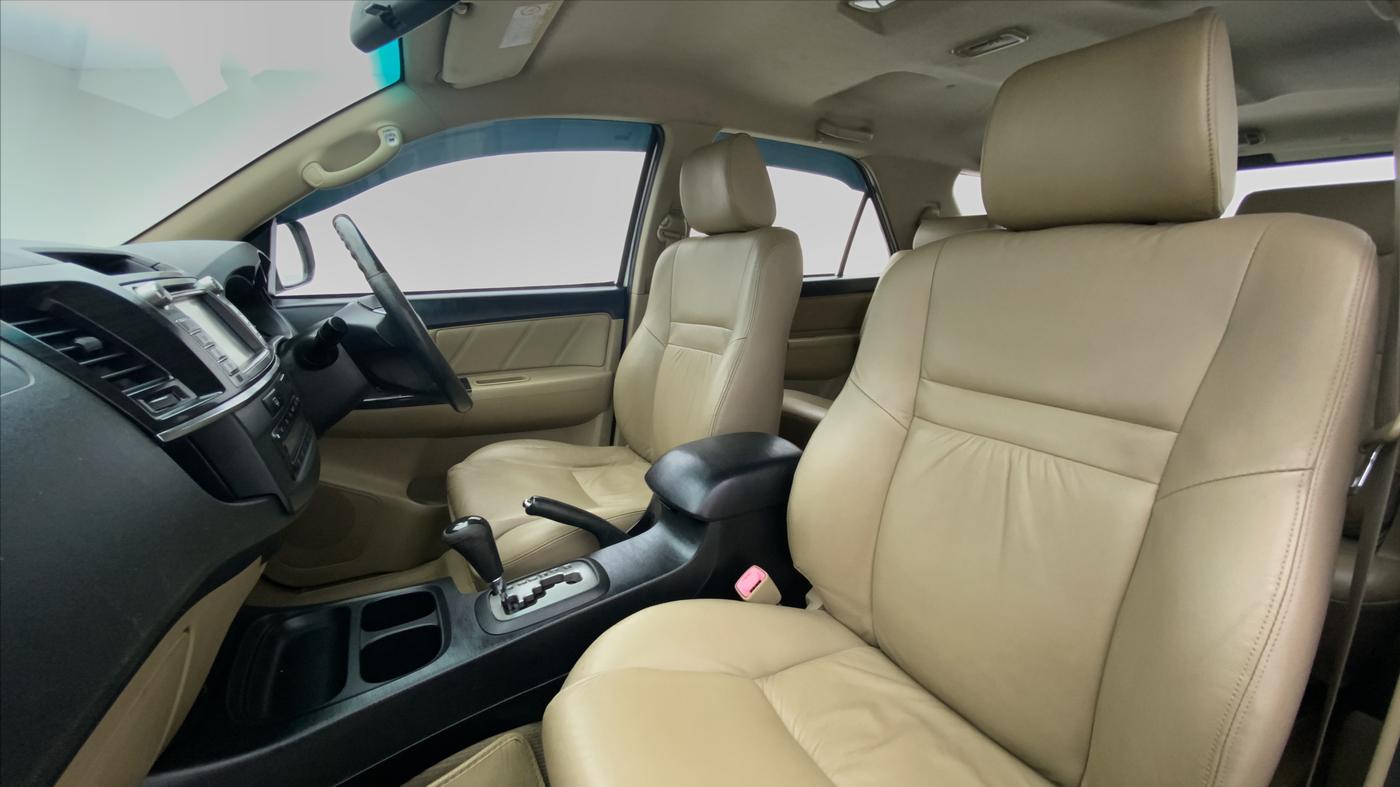 2016 Toyota Fortuner 3.0 AT 4X2, Diesel, Automatic, 1,71,880 km, Right Side Front Door Cabin View