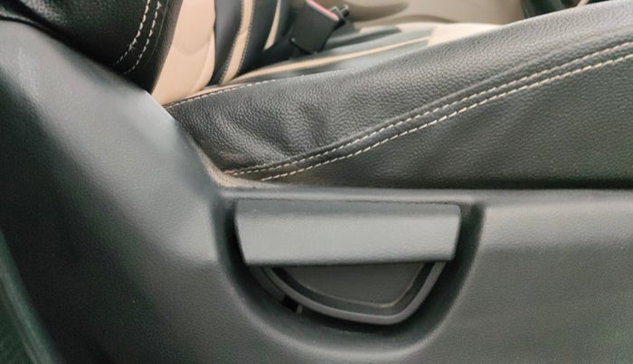 2021 Hyundai NEW SANTRO ASTA MT, Petrol, Manual, 89,524 km, Driver Side Adjustment Panel