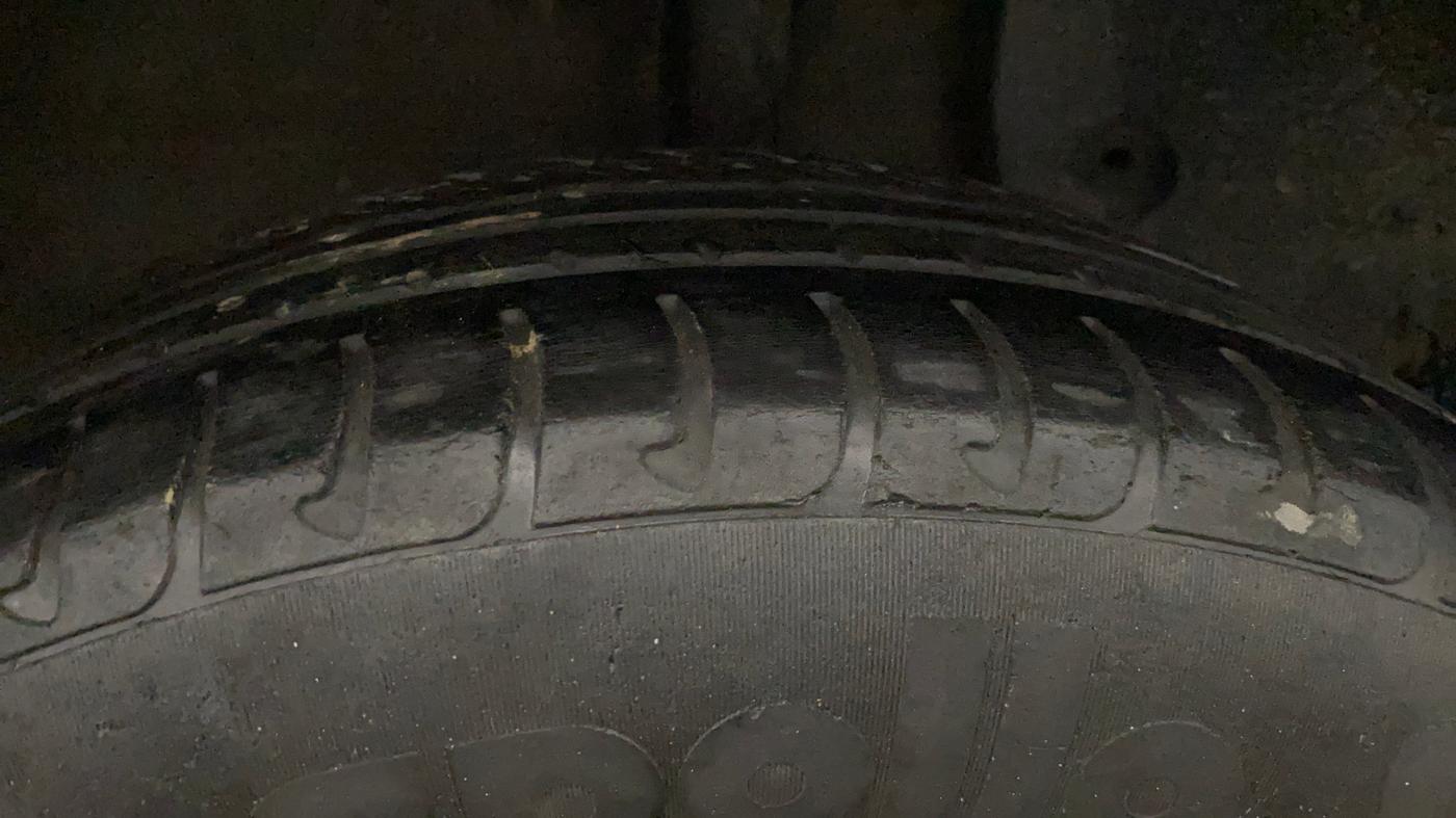 2017 Nissan Terrano XV D PREMIUM AMT, Diesel, Automatic, 44,458 km, Left Rear Tyre Tread