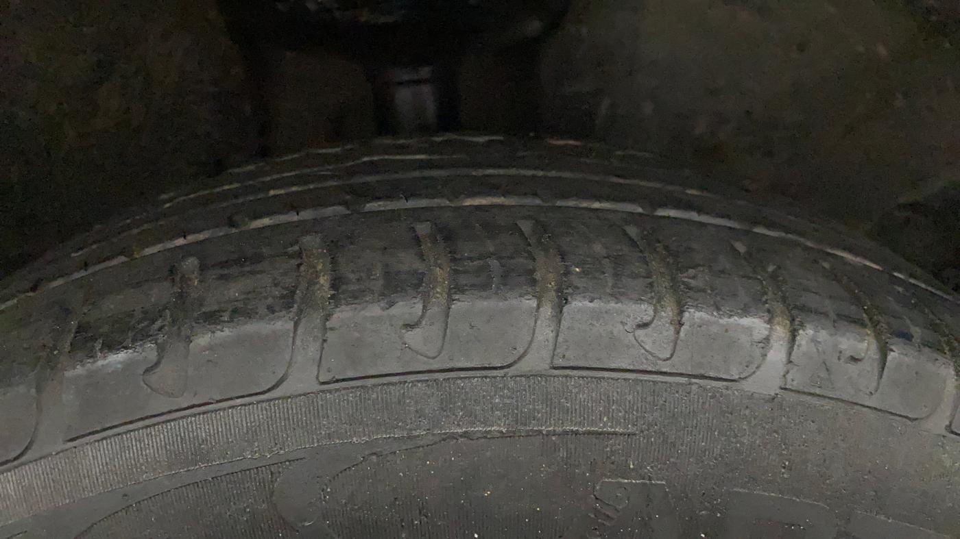 2017 Nissan Terrano XV D PREMIUM AMT, Diesel, Automatic, 44,458 km, Right Front Tyre Tread
