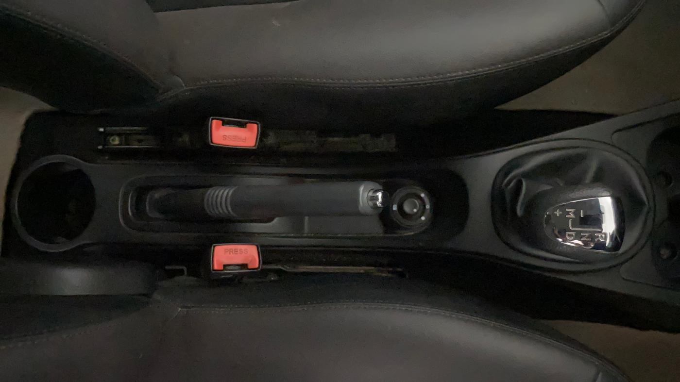 2017 Nissan Terrano XV D PREMIUM AMT, Diesel, Automatic, 44,458 km, Gear Lever