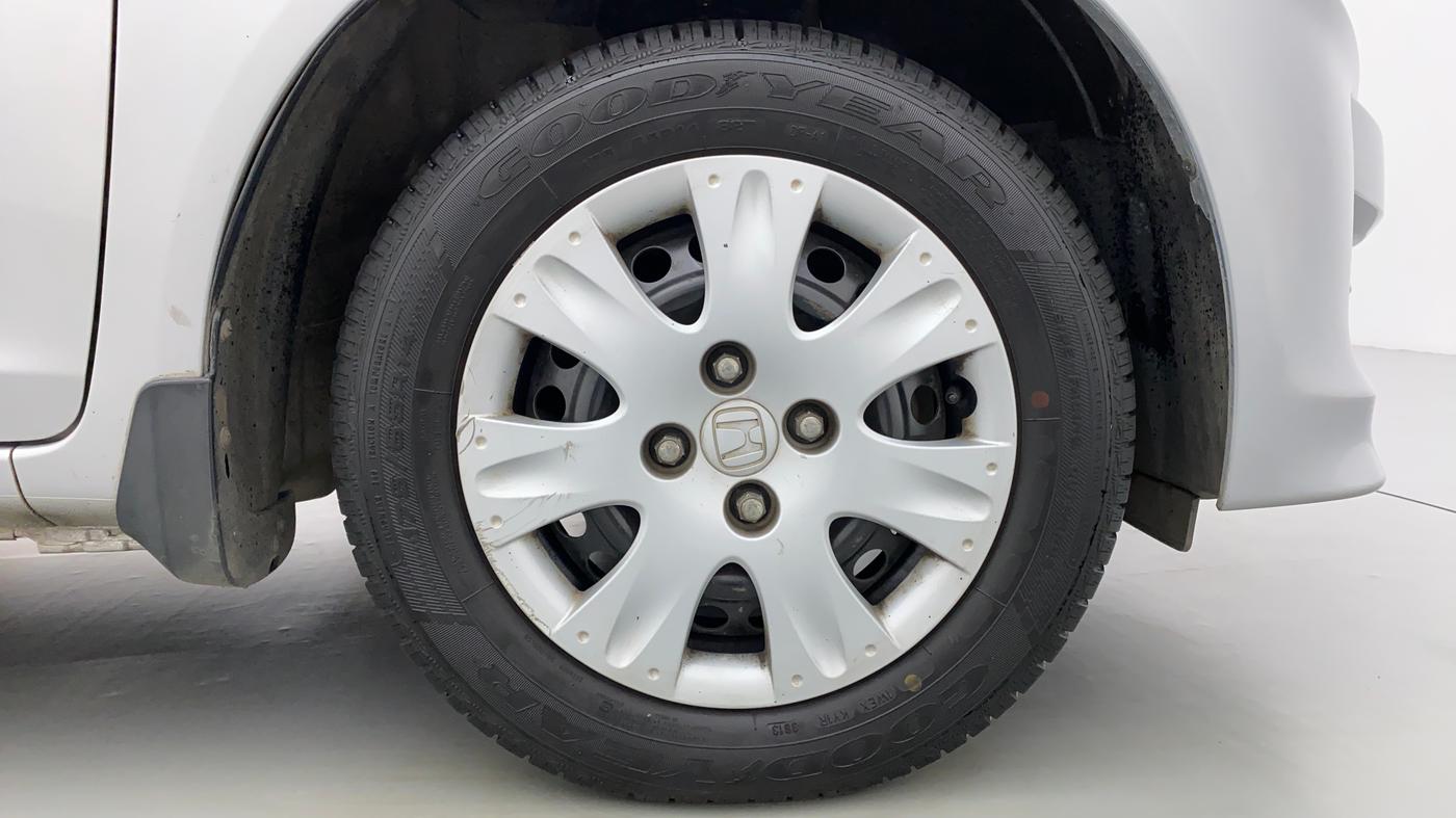 2013 Honda Amaze 1.2 SMT I VTEC, Petrol, Manual, 45,151 km, Right Front Wheel