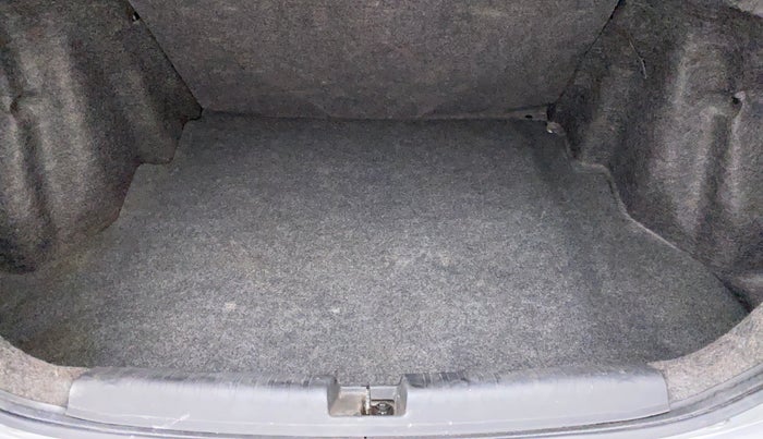 2013 Honda Amaze 1.2 SMT I VTEC, Petrol, Manual, 45,151 km, Boot Inside View