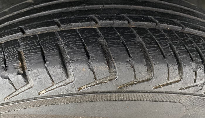 2019 Datsun Redi Go S 1.0, Petrol, Manual, 71,992 km, Left Rear Tyre Tread