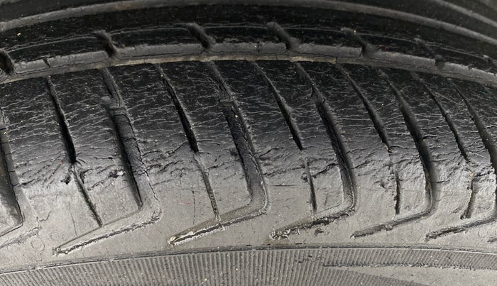 2019 Datsun Redi Go S 1.0, Petrol, Manual, 71,992 km, Right Rear Tyre Tread