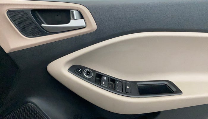 2019 Hyundai Elite i20 SPORTZ PLUS 1.2, Petrol, Manual, 73,021 km, Driver Side Door Panels Control