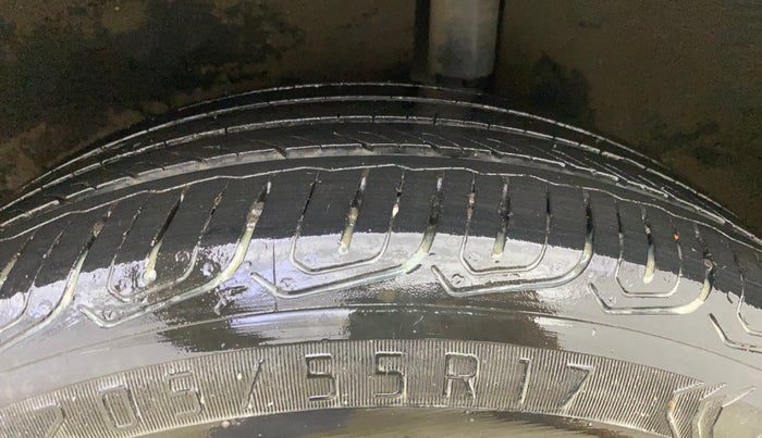 2019 Ford Ecosport TITANIUM 1.5L SPORTS(SUNROOF) DIESEL, Diesel, Manual, 76,469 km, Left Rear Tyre Tread