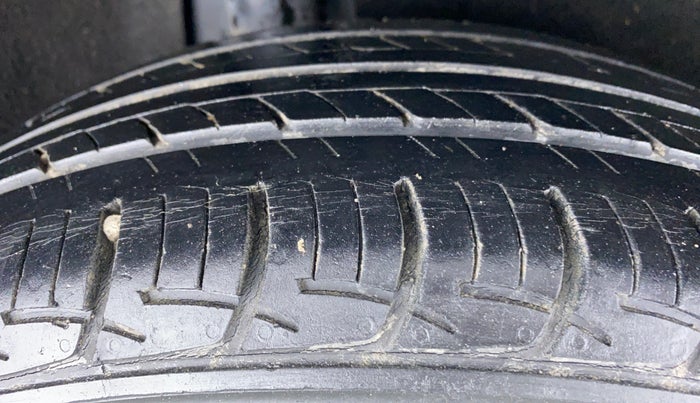 2016 Maruti Baleno DELTA DDIS 190, Diesel, Manual, 55,999 km, Right Rear Tyre Tread