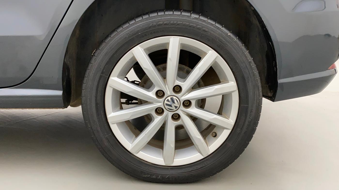 2017 Volkswagen Ameo HIGHLINE1.2L PLUS 16 ALLOY, Petrol, Manual, 35,070 km, Left Rear Wheel