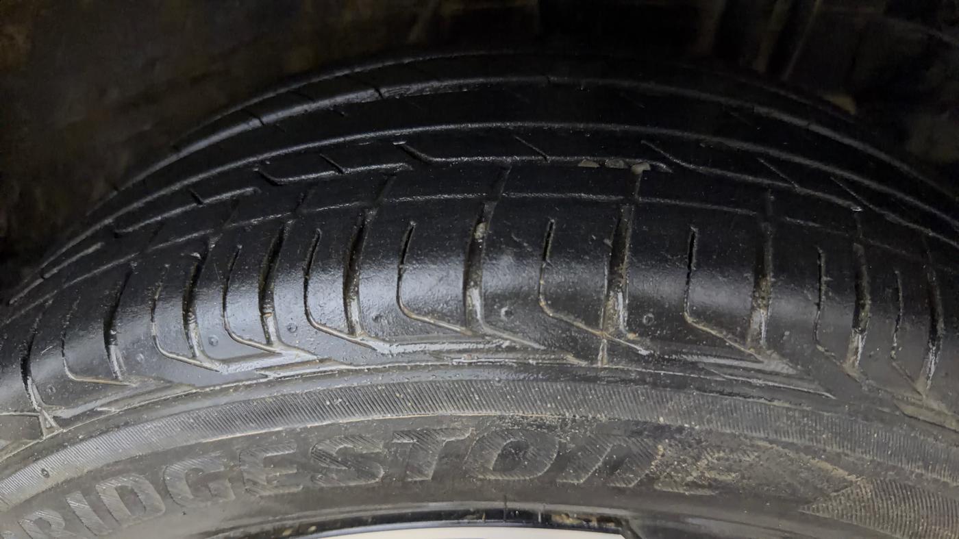 2023 Tata NEXON XZA PLUS PETROL, Petrol, Automatic, 33,718 km, Left Rear Tyre Tread