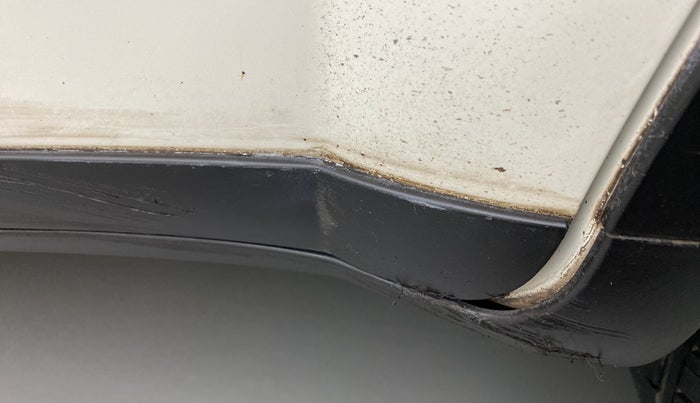 2016 Mahindra XUV500 W10, Diesel, Manual, 74,056 km, Left running board - Slight discoloration