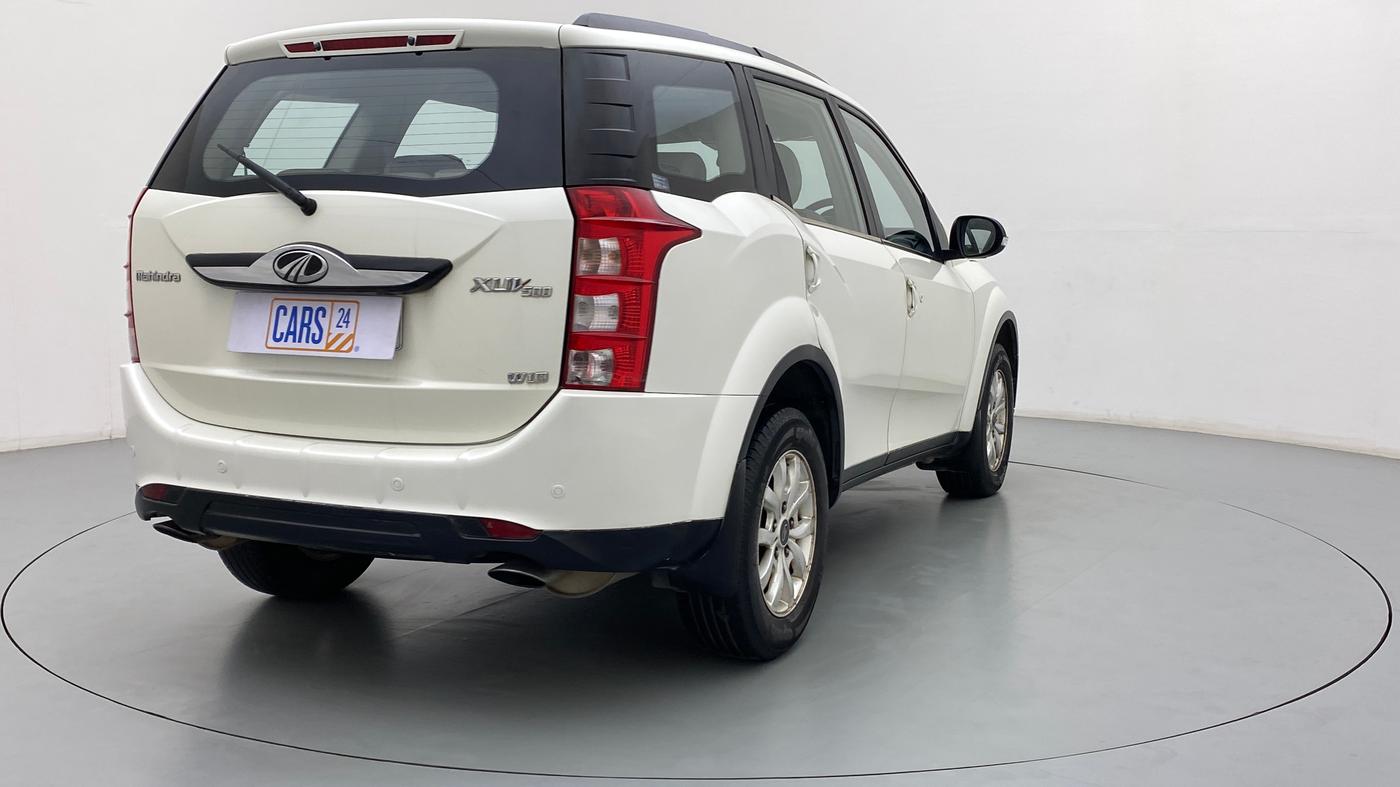 2016 Mahindra XUV500 W10, Diesel, Manual, 74,056 km, Right Back Diagonal