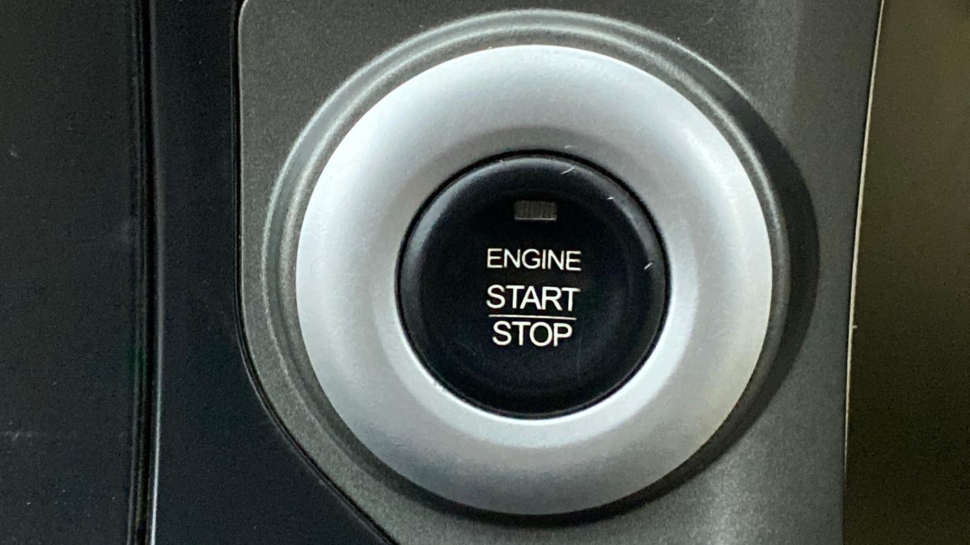 2016 Mahindra XUV500 W10, Diesel, Manual, 74,056 km, Keyless Start/ Stop Button