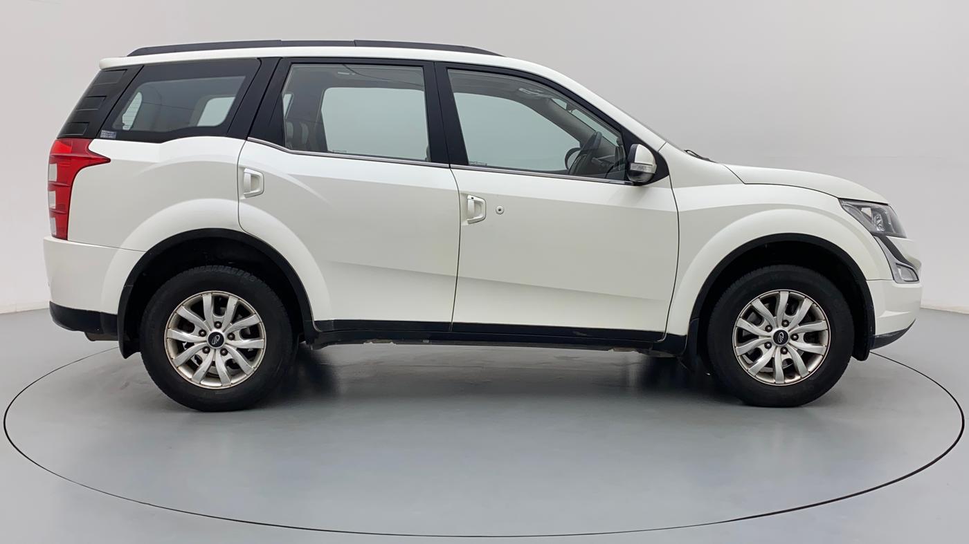 2016 Mahindra XUV500 W10, Diesel, Manual, 74,056 km, Right Side View
