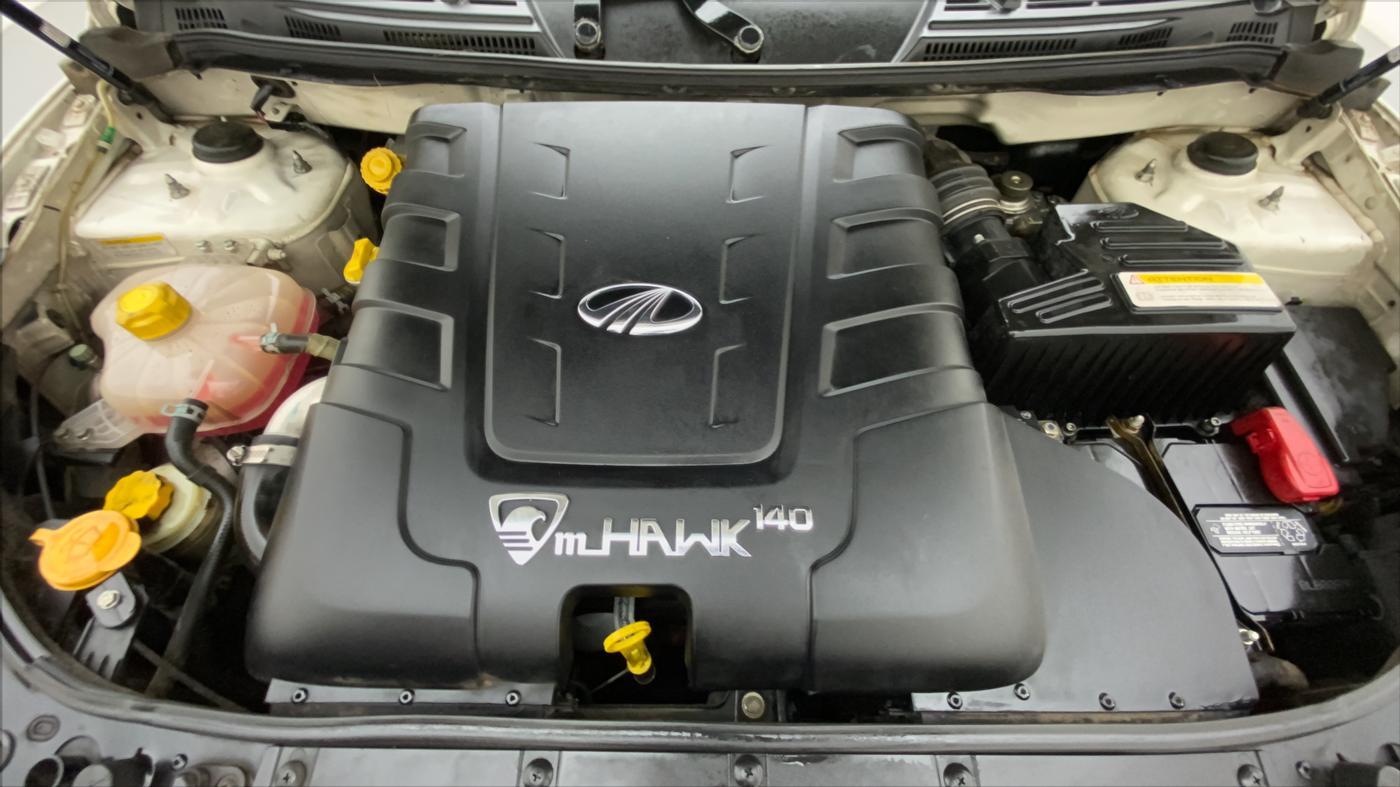 2016 Mahindra XUV500 W10, Diesel, Manual, 74,056 km, Open Bonet