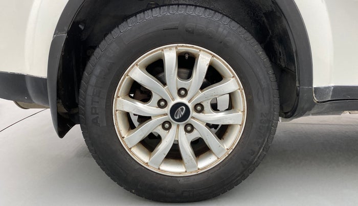 2016 Mahindra XUV500 W10, Diesel, Manual, 74,056 km, Right Rear Wheel