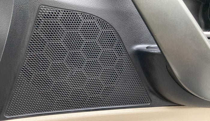 2016 Mahindra XUV500 W10, Diesel, Manual, 74,056 km, Speaker