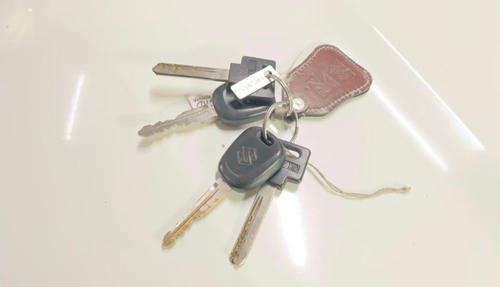 2014 Maruti Swift LXI, Petrol, Manual, 44,071 km, Key Close Up