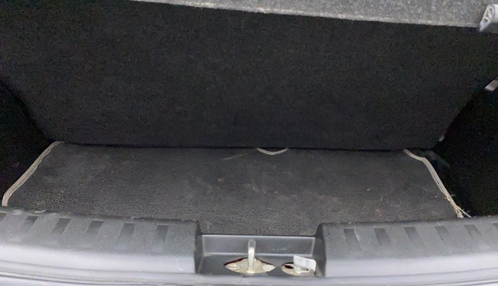 2013 Maruti Swift VXI D, Petrol, Manual, 37,757 km, Boot Inside
