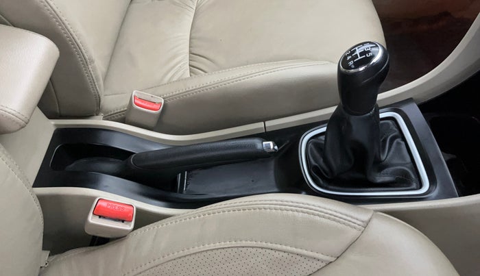 2021 Maruti Ciaz ALPHA 1.5 SHVS PETROL, Petrol, Manual, 35,973 km, Gear Lever