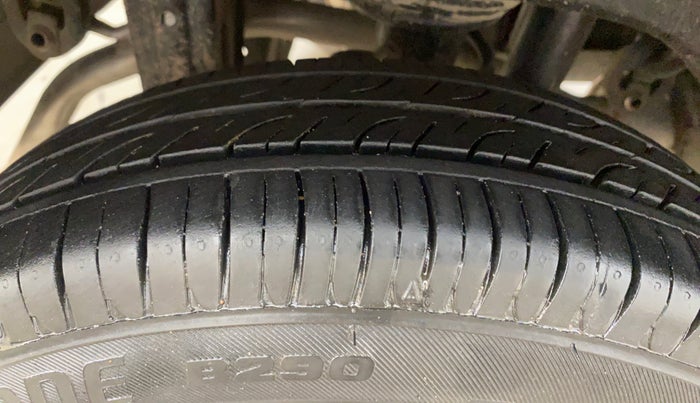 2016 Maruti Alto 800 LXI, Petrol, Manual, 49,320 km, Right Rear Tyre Tread